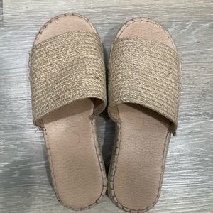Tan Straw Beach by Matisse Platforms, size 8.5